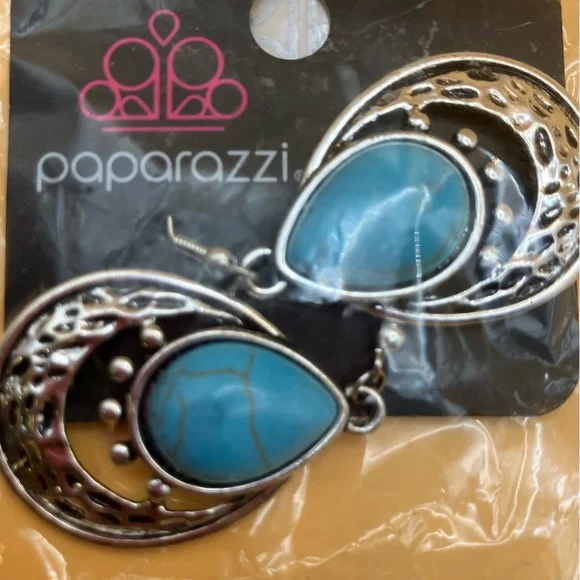 Cowgirl Jewelry featuring Jessica Simpson Silver and Turquoise Bracelet - Picture 7 of 7